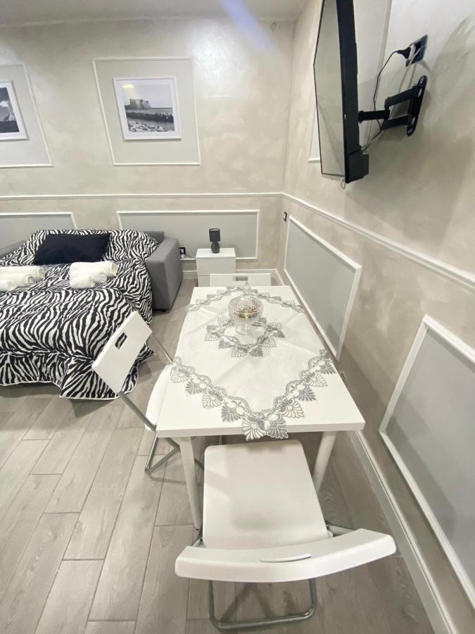 Ester Houses2 * Napoli